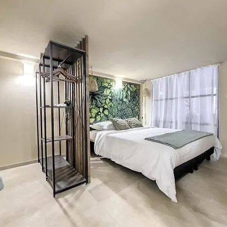 Loft Centre 2 Parking Апартаменты