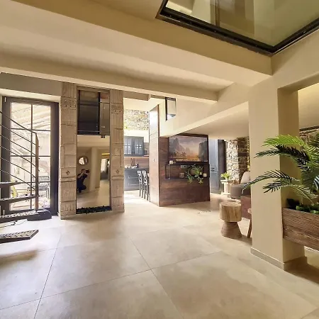 Loft Centre 2 Parking *