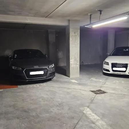 Loft Centre 2 Parking